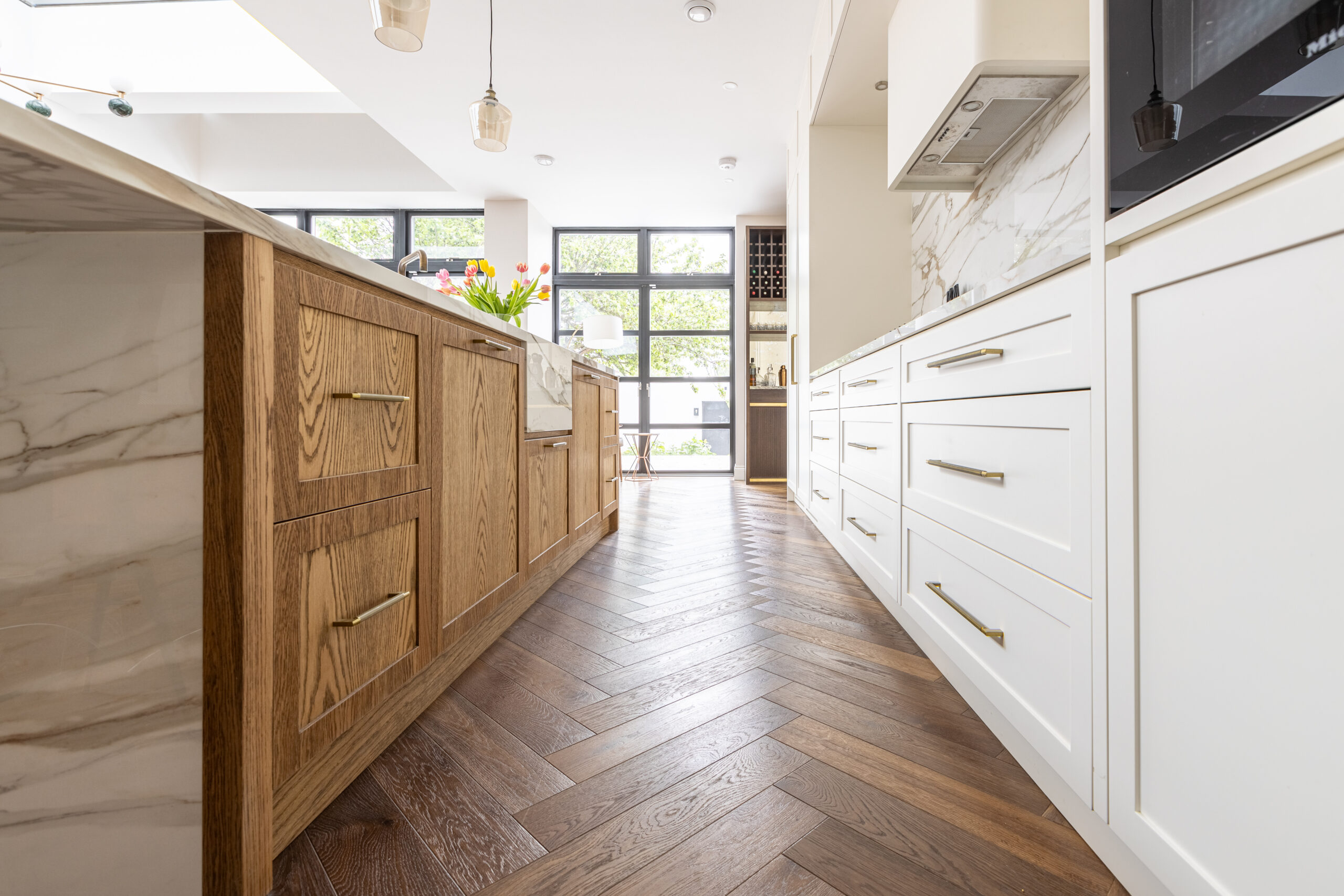 Contemporary classic kitchen